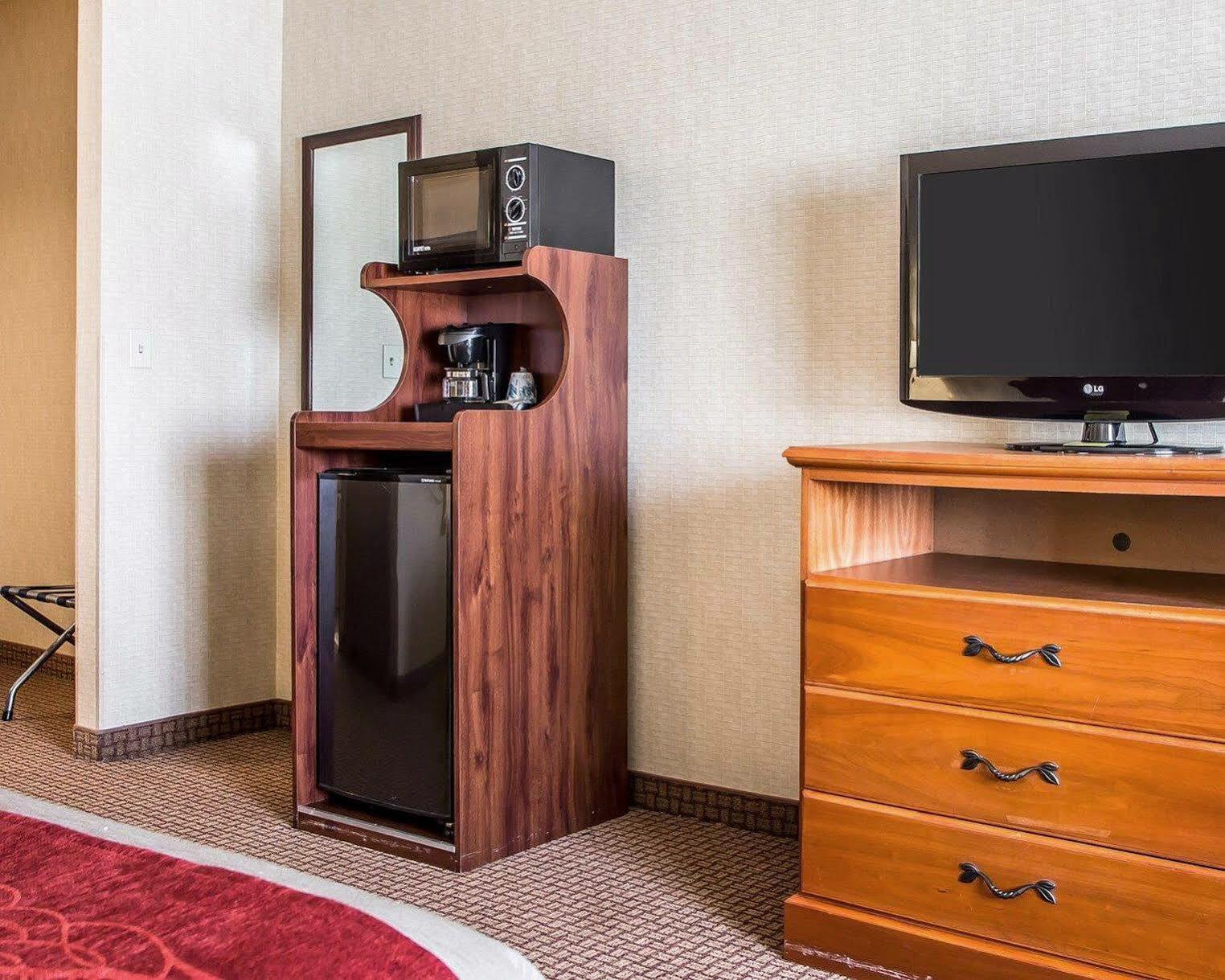 Days Inn By Wyndham Sidney Oh Buitenkant foto